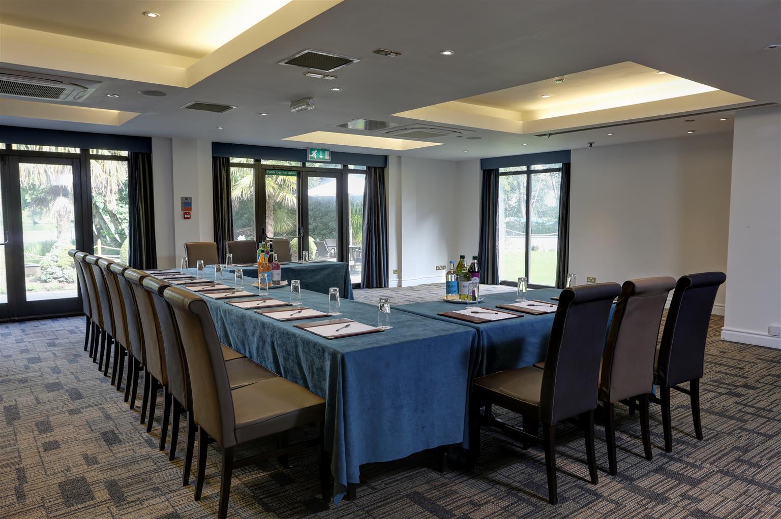 Frensham Pond Country House Hotel & Spa Фарнем Экстерьер фото