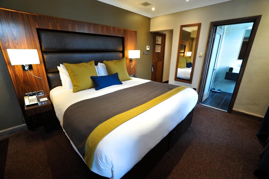 Frensham Pond Country House Hotel & Spa Фарнем Экстерьер фото