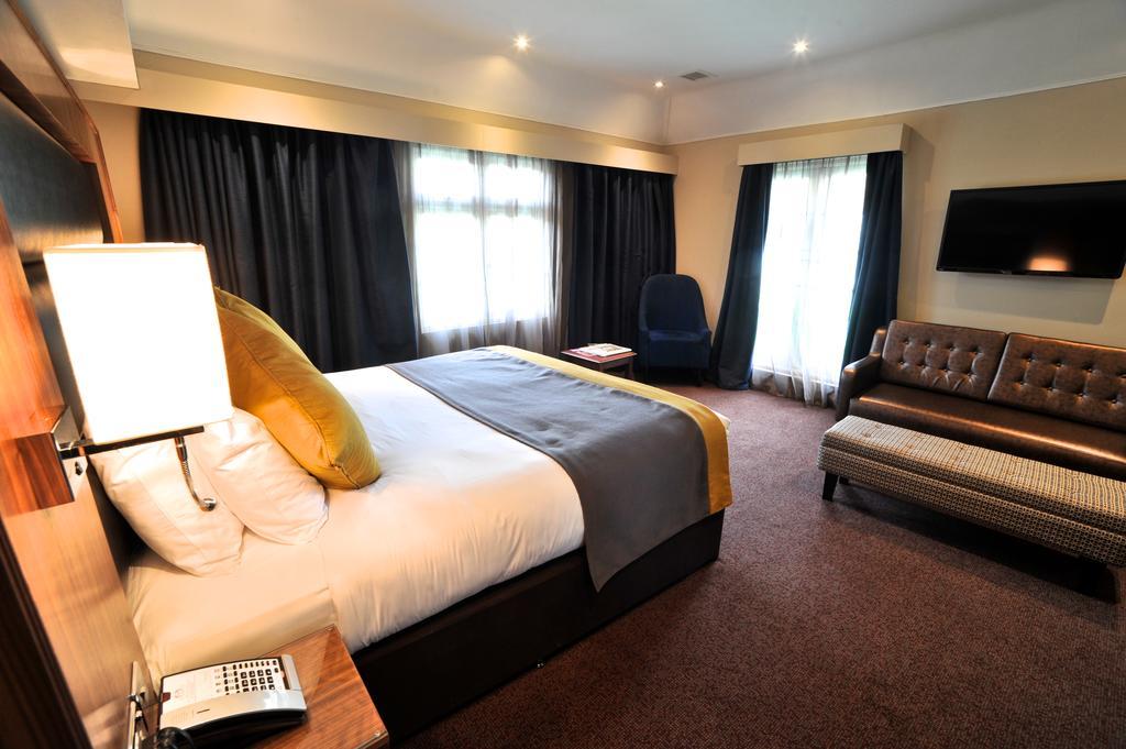 Frensham Pond Country House Hotel & Spa Фарнем Экстерьер фото