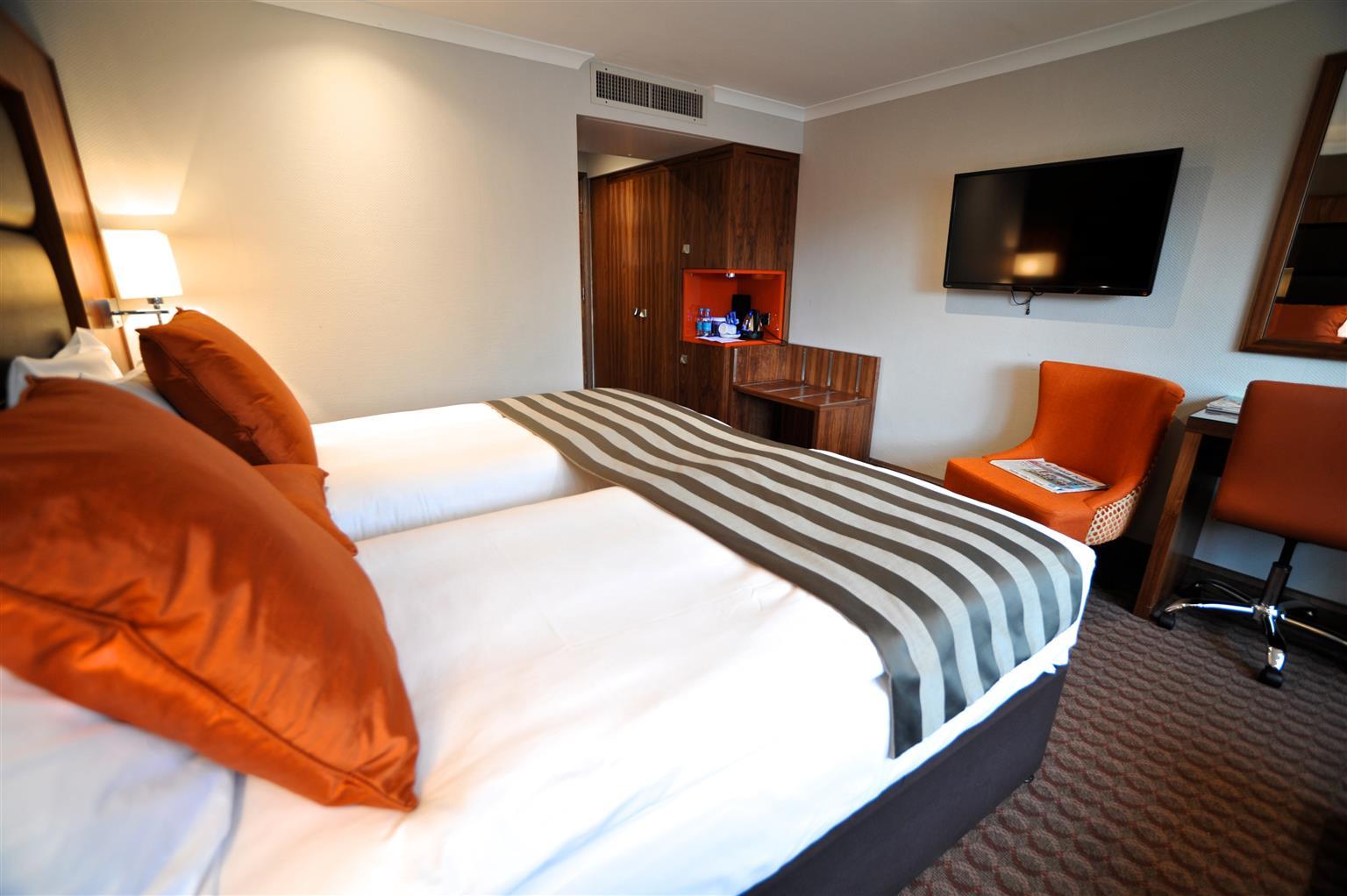 Frensham Pond Country House Hotel & Spa Фарнем Экстерьер фото